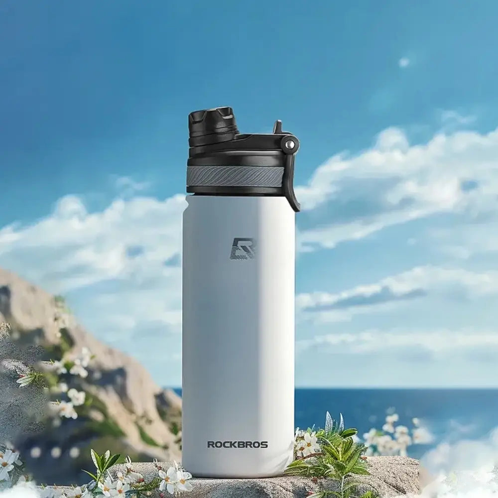 Gourde avec isolation thermique en acier inoxydable