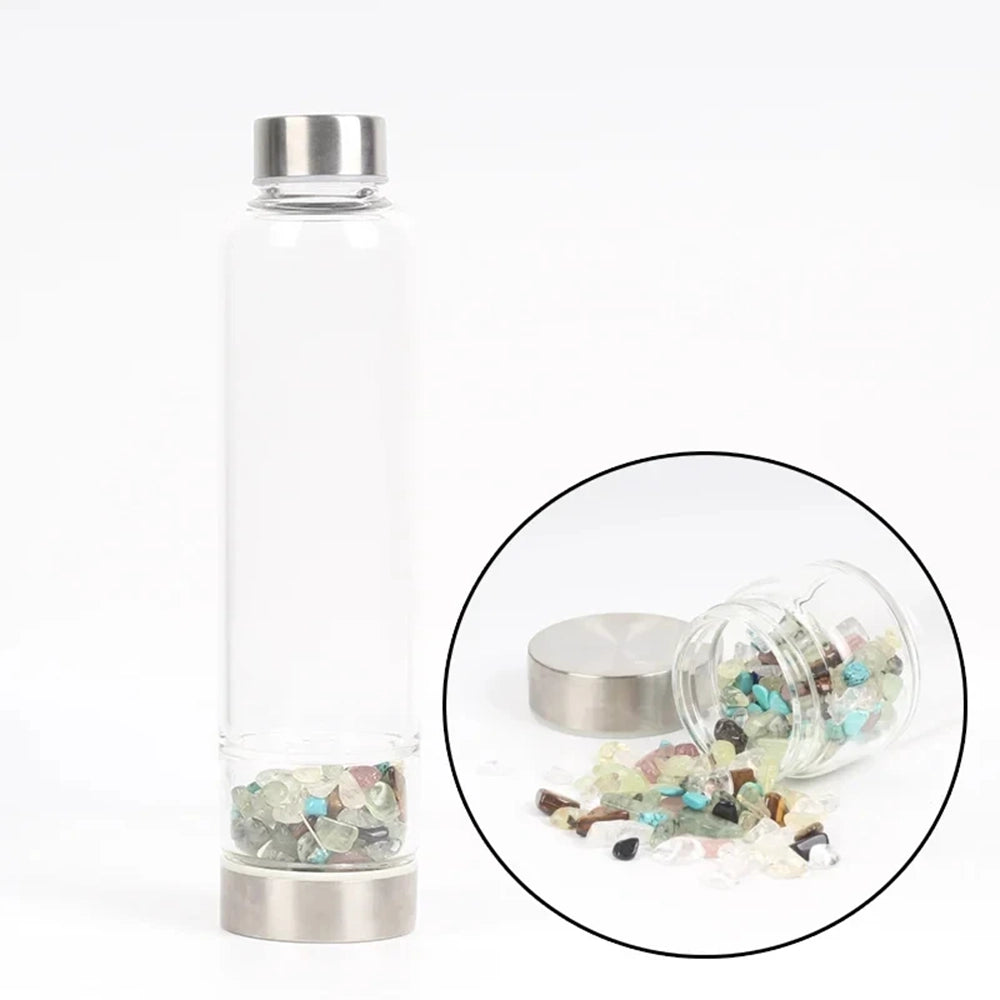 gourde en verre avec mélange de pierres bruts