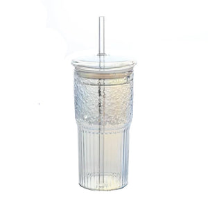 verre avec paille transparente en verre