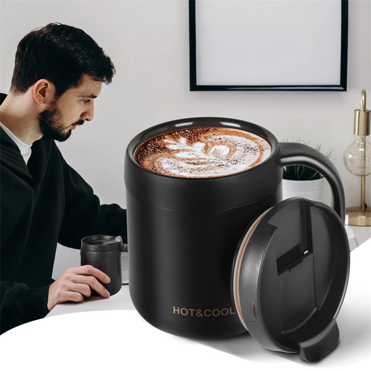 gourde tasse isotherme noir avec poignée